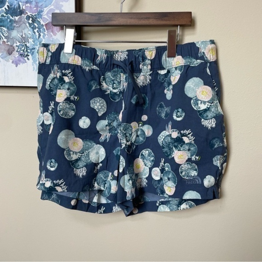 The North Face Printed Shorts Size XL